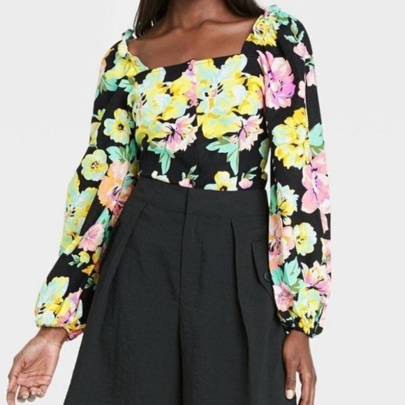 Who What Wear Black Floral Linen Long Sleeve
Smocked Button Top - Women’s L - Picture 2 of 8